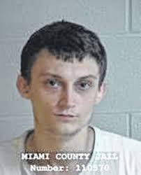 Search warrant nets 3 arrests, drugs, cash