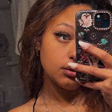 Kaylee Slater (@kayleeslater)