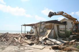 Su virgilio trovi tutti i numeri utili e i servizi per vivere al meglio la tua città. Casal Di Principe Inizia Demolizione Edificio Abusivo Di Oltre 1000 Mq Appiapolis News In Tempo Reale