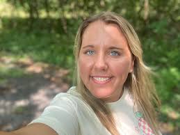 Introduction and photo sharing from art teacher