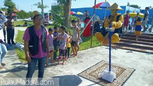 Informasi di atas untuk daftar semua tiket masuk dieng. Menikmati Wahana Edu Wisata Selamat Pagi Madura Di Kota Pamekasan Gerbang Pulau Madura
