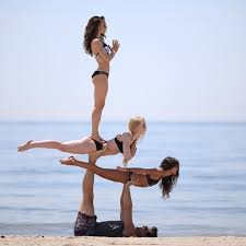 7 Benefits Of Partner Yoga Https Fluff Indiquehair Com Magazine 2018 1 3 7 Benefits Of Partner Yoga Acro Yoga Partner Yoga How To Do Yoga