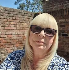 The hard working boys Zee Zee and Jim from Zee Zee Topz Fencing about to  tuck in to a delicious morning tea thanks to Bay Bakery, Whitianga.  Congrats lads. Enjoy!