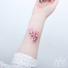 40 Colored Delicate Tattoos By Tattooist Nanci Tattooadore Tattoos Delicate Tattoo Tattoo Styles