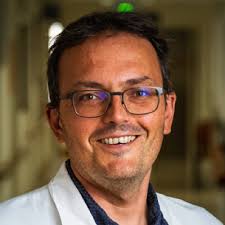 DES PROGRÈS DANS LE TRAITEMENT DE L'AMYLOSE AL . P 8