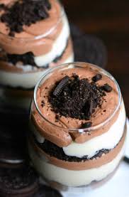 With a crunchy oreo base, the creamiest of creamy middles, topped off with chocolate chips, these choc chip oreo cheesecake bars are the best of pour the mixture on top of the prepared base and smooth out. Oreo Double Chocolate Mousse Parfaits Will Cook For Smiles
