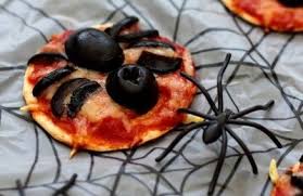 Pizza Araignee Pour Halloween Amandine Cooking Recette Halloween Facile Alimentation Recette Sale Pour Halloween