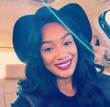 do you guys prefer crys with short or long hair I love both she's so  pretty.❤️