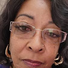 sarah wallace date of birth