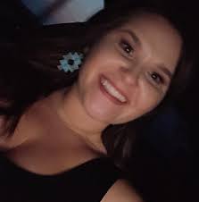 Who can recommend a hairstylist and makeup artist in Robinson, IL?