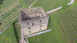 Blick zur ruine yburg, erbaut vermutlich mitte des 14. Y Burg Stetten 2016 Youtube