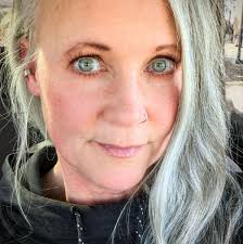 In HS were you a nerd, a jock/cheerleader or a stoner? No lying.