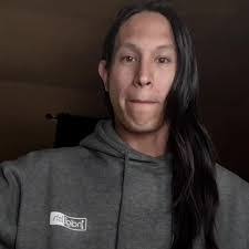 Jeremy Benge's Instagram, Twitter & Facebook