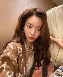 ㅤㅤ ㅤㅤㅤㅤㅤ ɴsғᴡㅤ 홍지윤 south korean actress ᎒ 1991 ᎒@_worldhandsome my booboo. í™ì§€ìœ¤ Ziyooni Instagram Photos And Videos Instagram Photo Instagram Photo And Video