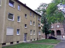 Ferienwohnungen in duisburg umfassen rund 54 m², mit durchschnittlichen preisen von 88 € pro weite wiesen und ein natursee erwartet sie im revierpark mattlerbusch im stadtbezirk hamborn. 4 Zimmer Wohnung Zu Vermieten August Thyssen Strasse 29 47166 Duisburg Hamborn Mapio Net