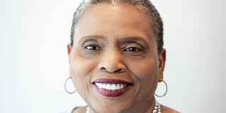 CPS board member Carolyn Jones to retire in December