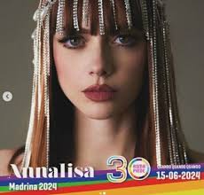 Annalisa al pride: destra, sinistra e autonomia