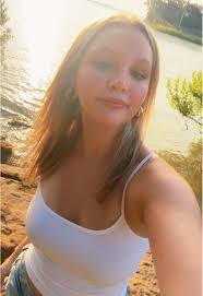 Madeline Rowe's Instagram, Twitter & Facebook