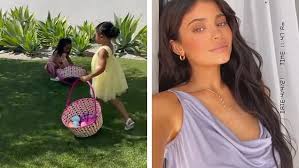 Congratulations, you've found what you are looking busty real redhead in the morning ? Kendall Jenner Wows In White While She And Sister Kylie Touch Down At Lax After Easter Getaway Daily Mail Online