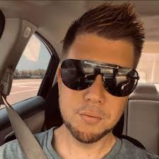 Closing Day 🏁 NEW KEYS JUST HIT DIFFERENT 🔑🔥 It's officially closing day  for my friend Charlie — and the most beautiful Edgewater home is officially  all his. 🙌 Getting to hand