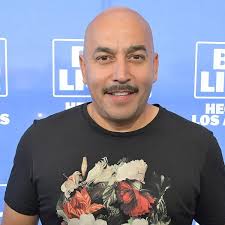 Aunque lupillo rivera ha preferido no mostrar su nueva adquisición de manera oficial, los fans creen haber descifrado de qué se trata. Presenta Lupillo Rivera A Su Nueva Novia Con Un Tierno Video Show News