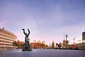 Afbeeldingsresultaat voor dineke van es verwoeste steden