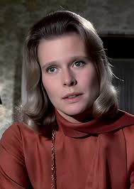 I'm watching Columbo with Janet Leigh as the murderer, how many female  murderers have there been