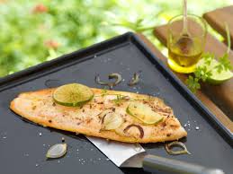 Recette Filet De Truite Marine Au Citron Vert Et Gingembre A La Plancha Recette En 2020 Filet De Truite Filet De Truite Recette Recette Truite