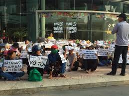 Phun thêu sửa lông mày xăm cũ, hỏng. Vietnamese Land Activist Cáº¥n Thá»‹ Theu Has Braved Violence Arrest And Prison Global Voices