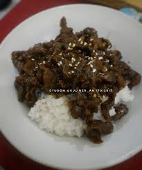 Itulah resep dan cara membuat daging yakiniku ala yoshinoya yang enak banget. Gyudon Daging Ala Yoshinoya Makanan Daging Daging Sapi