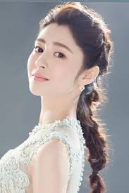 Bông hồng lai hay kẻ lắm lời của Cbiz gặp biến chứng đáng sợ vì dao kéo