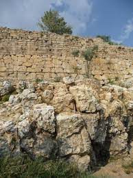 Il centro del frusinate con antiche mura ciclopiche. Storia E Mito Delle Mura Megalitiche Al Vittoriano