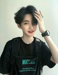 Pin By Naomi A On Tomboy Girls Short Haircuts Tomboy Hairstyles Short Hair Tomboy