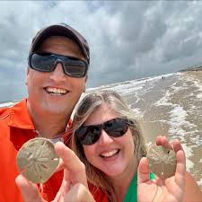 I'm looking for people who have fig trees that would allow me to take a  couple of cuttings. I would like several varieties to grow for personal use.