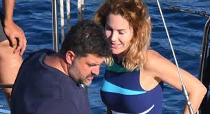 Ece erken'in sevgilisi muhabirlere tehditler yağdırdı! Barisma Sonrasi Ilk Tatil Ece Erken Ve Sevgilisi Bodrum A Demir Atti