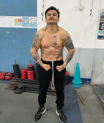 We never knew we were going get this big, kristine says. Stunning Theory Accuses Marcos Maidana Of Purchasing Six Pack Implants