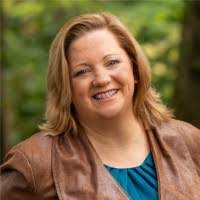 Beth Ringer's Instagram, Twitter & Facebook