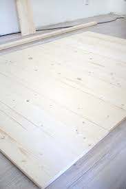 Jene möchten holzwand wohnzimmer kaufen, wissensstand aber nicht, was für ihr zuhause am besondersten ist? Diy Holzwand Skandinavisch Wohnen Mit Fichtenholz Gingered Things