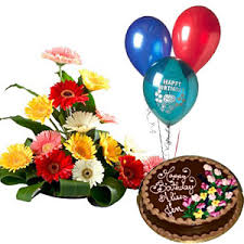 Golden balloons will be chosen by adults who are balloons with cakes make you think about a happy birthday, right? Delightful Gift Gifts To India Online Flowers To India Send Gifts To India Like Flowers To India Sweets To India Gifts Send Gifts To India Giftstoindiaonline Com