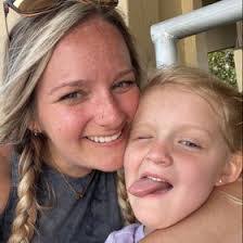 Shelley Sutton's Instagram, Twitter & Facebook