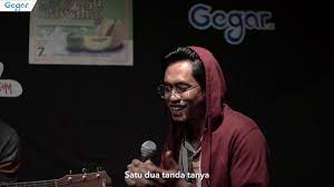 List download lagu mp3 satu dua tanda tanya khai bahar (6:89 min), last update apr 2021. Khai Bahar 123 Youtube