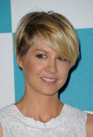 Regardless of your hair type, you'll find here lots of superb short hairdos, including short wavy hairstyles, natural hairstyles for short hair. Most Popular Short Haircut For Women Jenna Elfman Layered Razor Cut Hairstyles Weekly