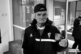 „przed chwilą dotarła do nas bardzo smutna informacja… zmarł jeden z najbardziej rozpoznawalnych i bliskich górnikowi ludzi. Jcfjvc2ket0xcm