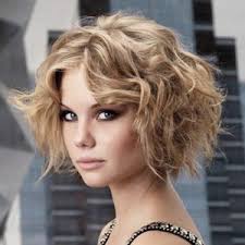 Visualizza altre idee su capelli, capelli caschetto corto, . Taglio Corto Riccio Femminile Flou Carre Caschetto