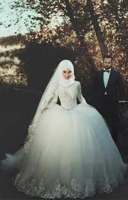 2017 KAPALI GELİNLİKLER ile ilgili görsel sonucu