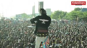 Chura wa uswahilini wacheza tarumbeta baikoko mpaka kuvua nguo na kubaki uchi. Madansa Wa Sholo Mwamba Walivyomwaga Radhi By Jubon Online