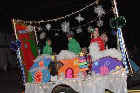 Santa claus comes to town & the new tree is lit! Lewes Christmas Parade Ushers In The Season Cape Gazette