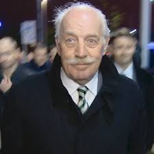 Celtic shareholder Dermot Desmond is questioned by BBC's Mark Daly over  #paradisepapers. Leaked files suggest his private jet firm used an offshore  system to avoid taxes. More: bbc.in/2hakyVL