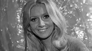 I was just wondering were the Dooleys ever asked or considered to represent  the UK in the Eurovision Song Contest back in the 70s ..