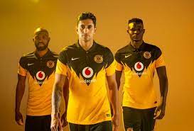 Kaizer chiefs unveiled a new coach in giovanni solinas last friday, and today, they unveiled their new kit for the 2018/19 season! Here S What Fans Think Of Kaizer Chiefs New 20 21 Kits